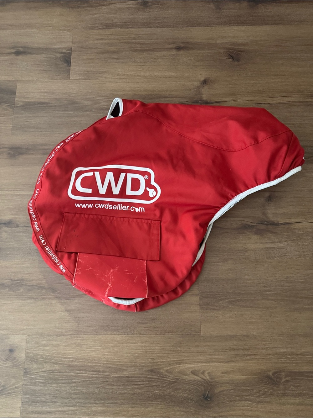 🐴 CWD Saddle Cover with Carry Strap 🐴 - Picture 2 of 8
